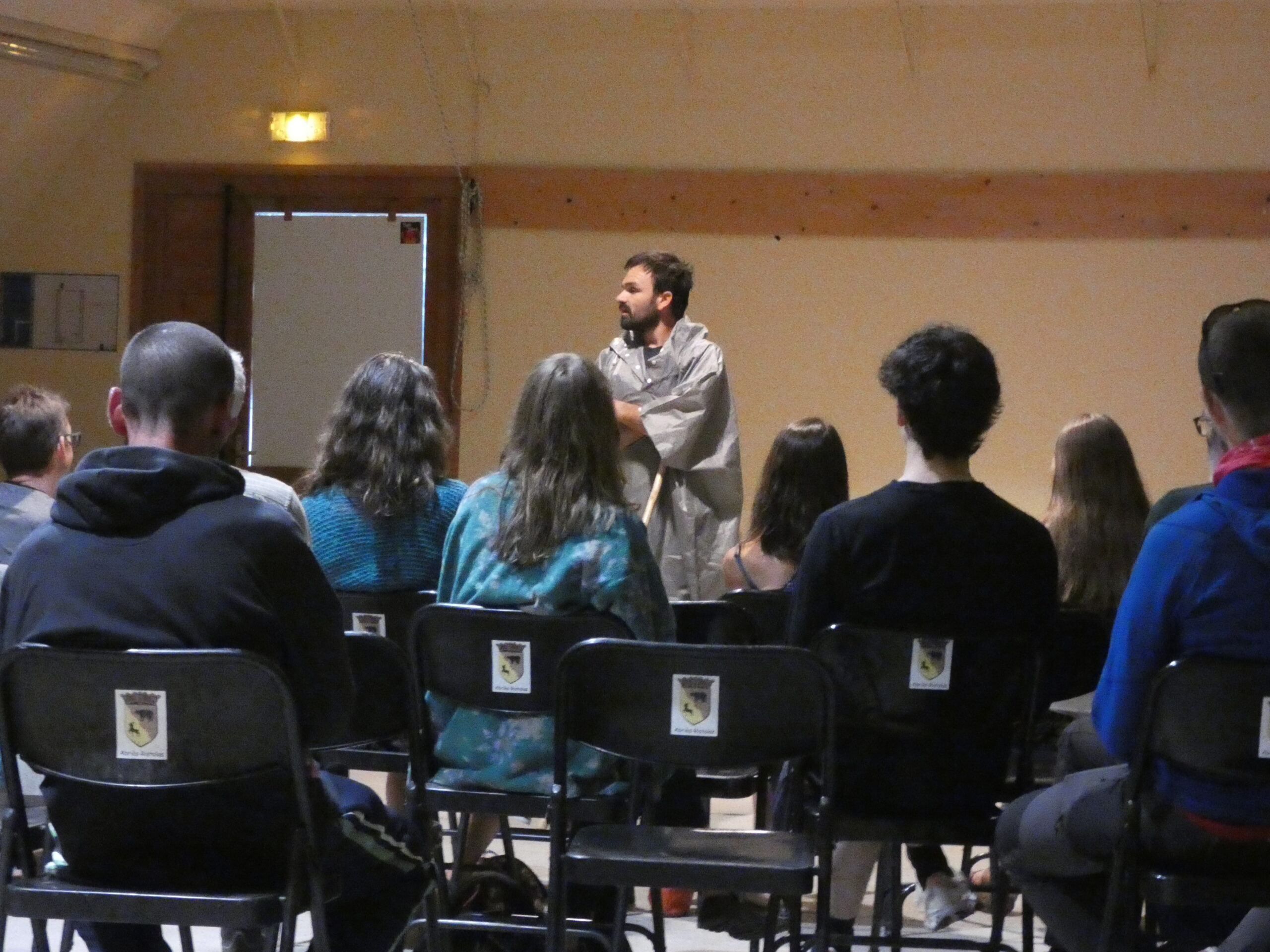 Représentation de la pièce de théâtre “Garder” à l’Ogival